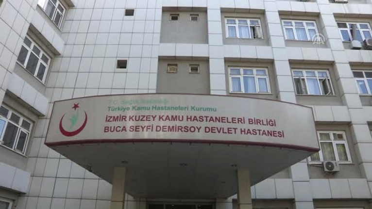 Depremde Hasar Goren Hastane Ortada Kaldi Cunku Tasinacagi Sehir Hastanesinin Insaati Bitmemis Medikritik
